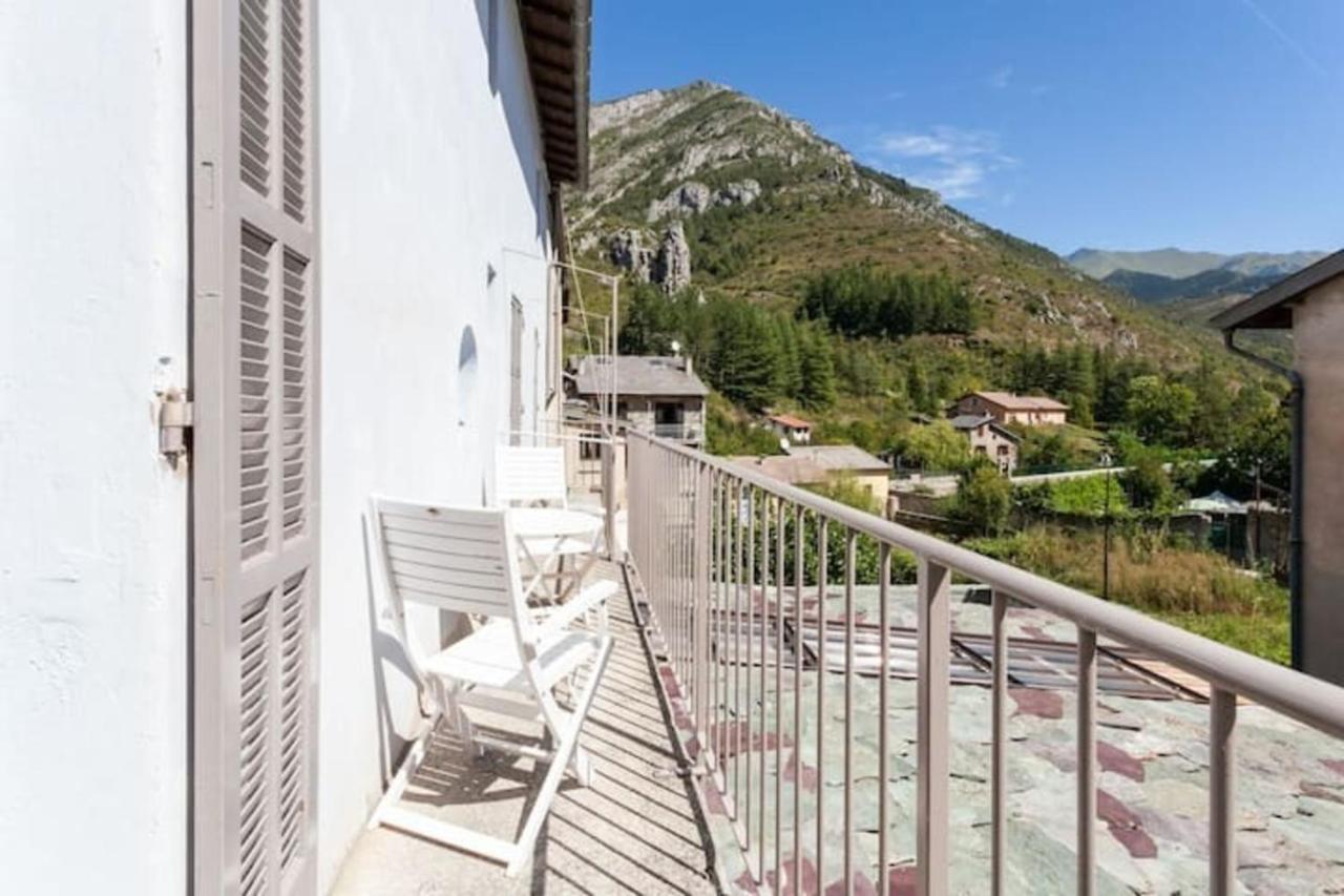 Sunny 1-Bed Apartment In Lovely Mountain Village La Brigue Εξωτερικό φωτογραφία