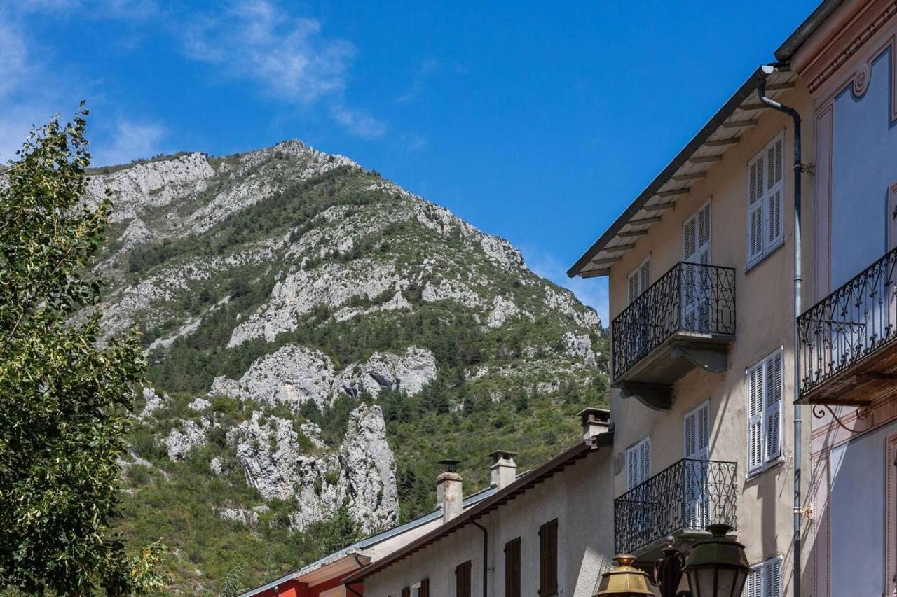 Sunny 1-Bed Apartment In Lovely Mountain Village La Brigue Εξωτερικό φωτογραφία